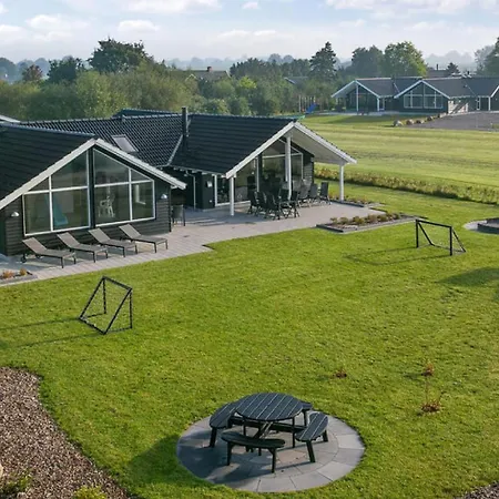 Villavilla 366 - Rabylille Strand, Lollandfalster * Stege